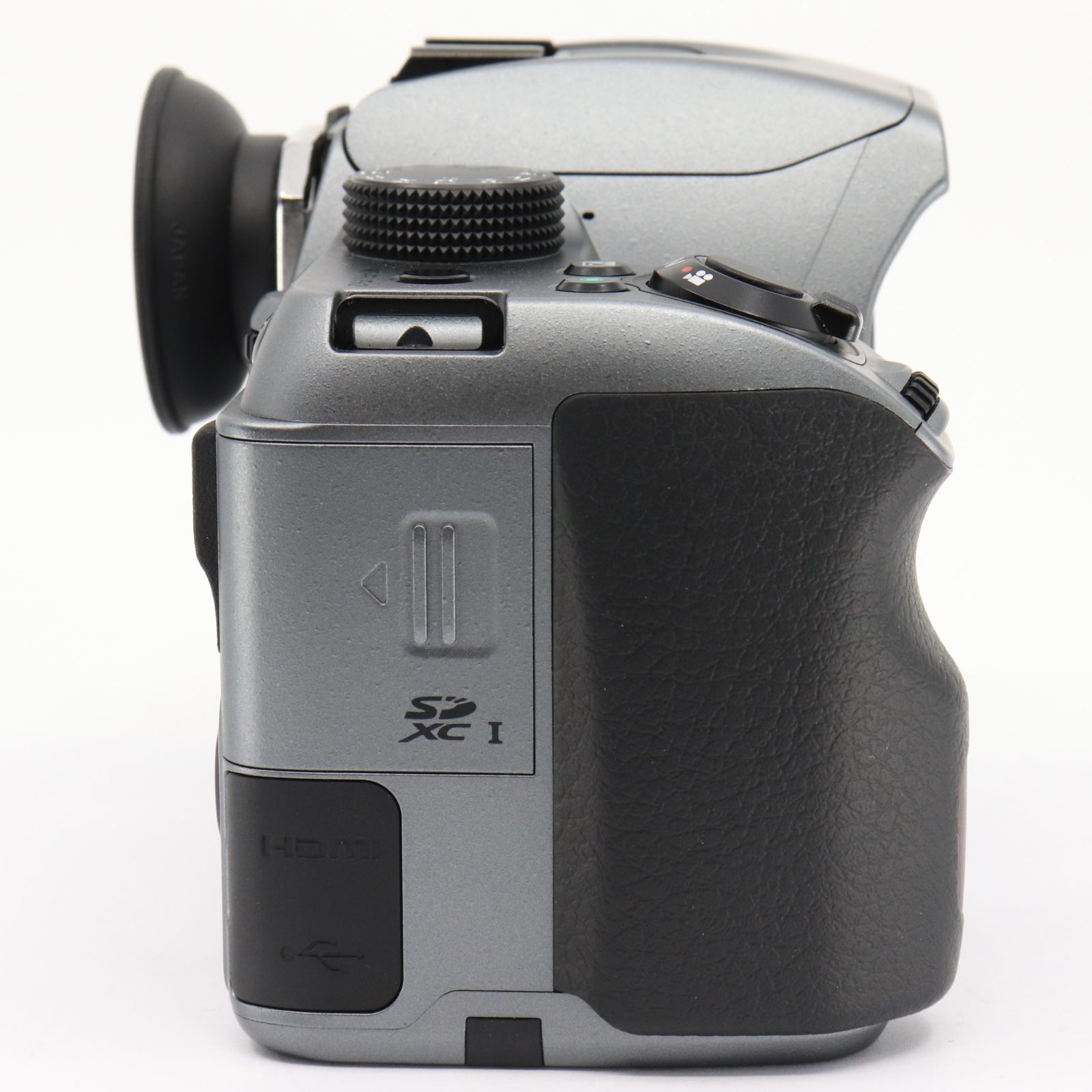 Pentax K-70 ボディ シルキーシルバーペンタックス シャッター回数242