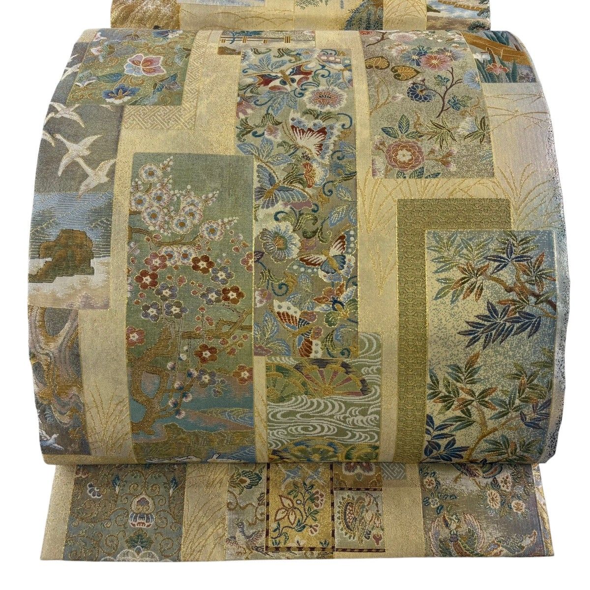 【美品】 丸帯 逸品 花鳥 流水 プラチナ箔 金色 六通 正絹 【中古】