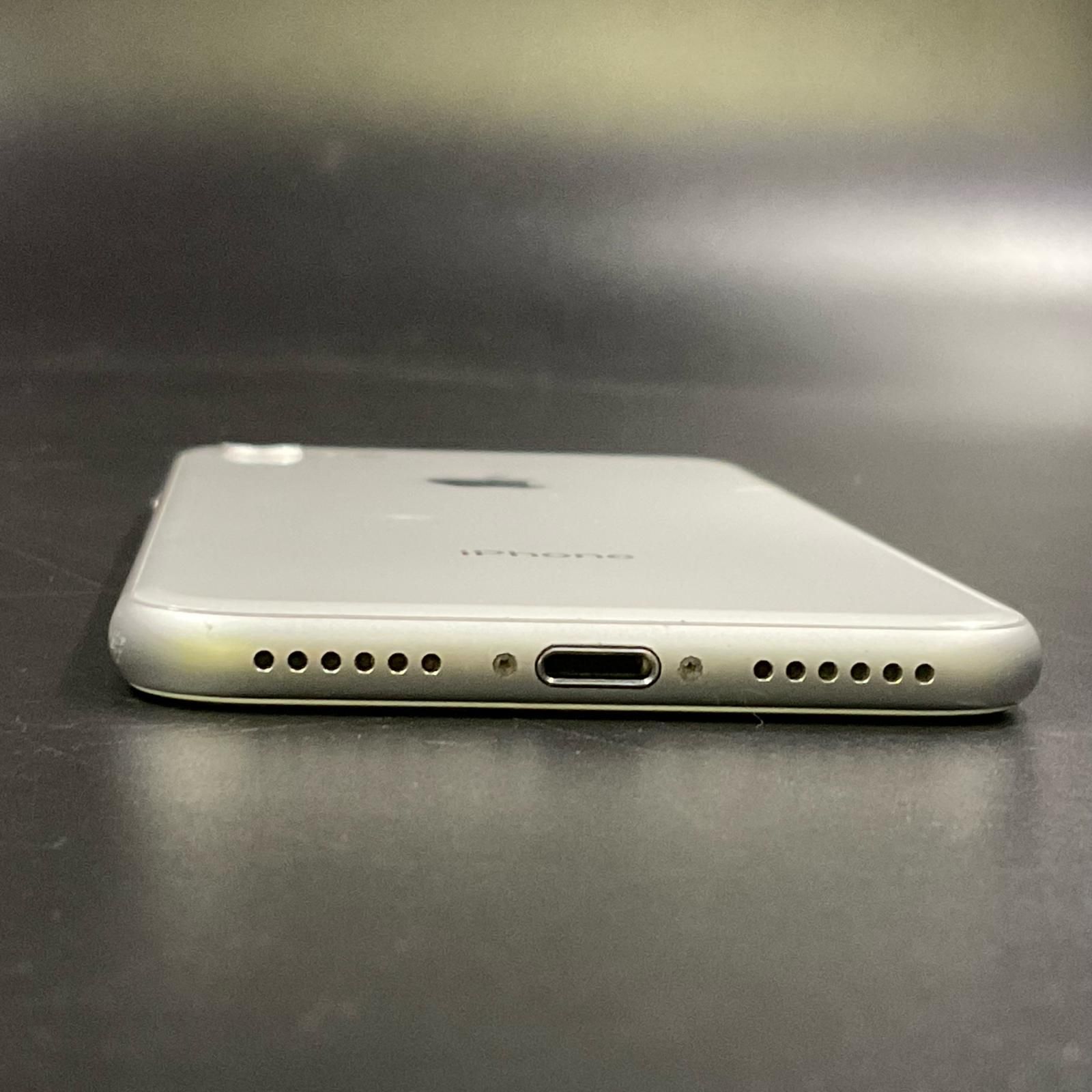 iPhone 8 64GB シルバー SIMフリー【難有】- メルカリ