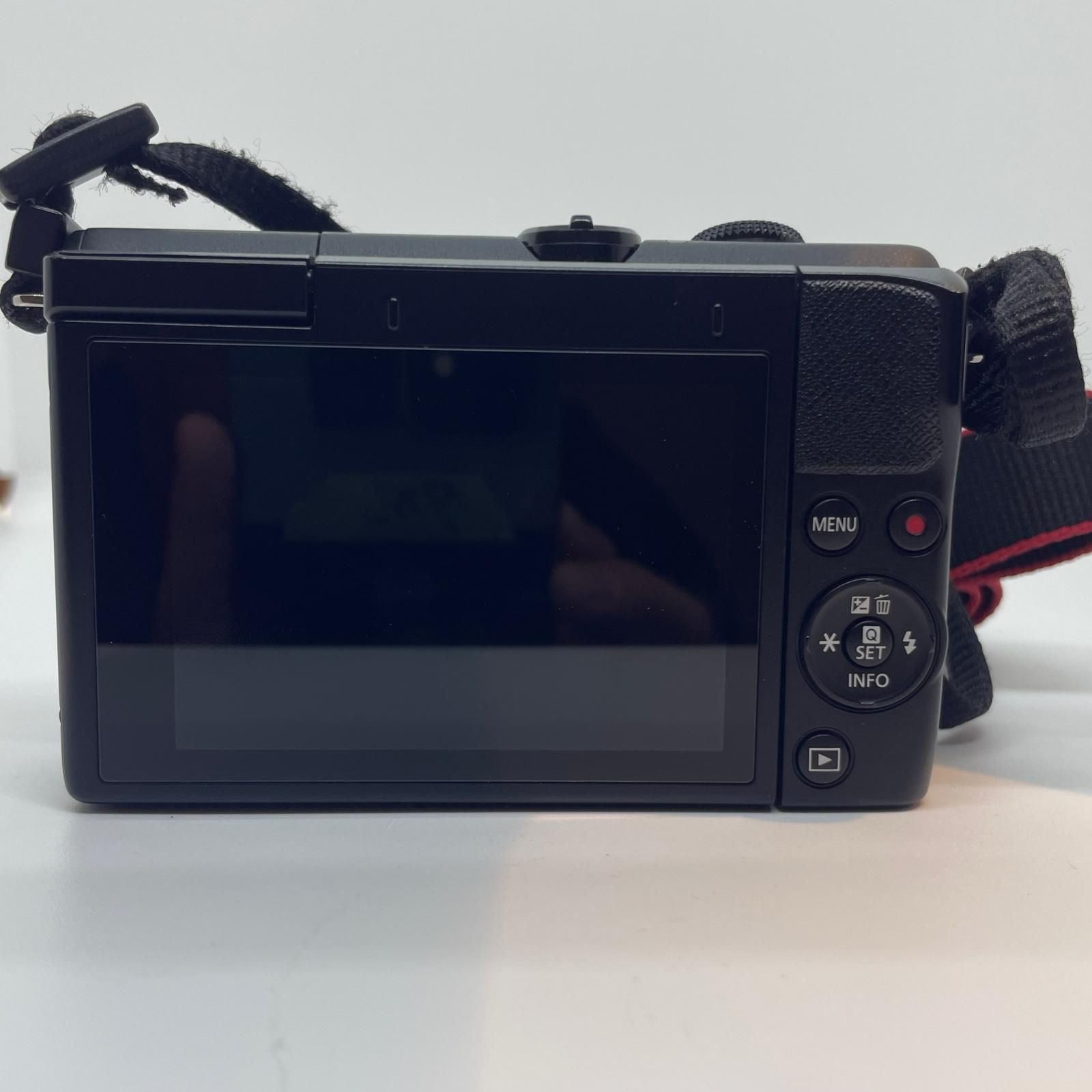 全額返金保証】【最速発送】Canon デジタル一眼 EOS M200 ボディ 美品