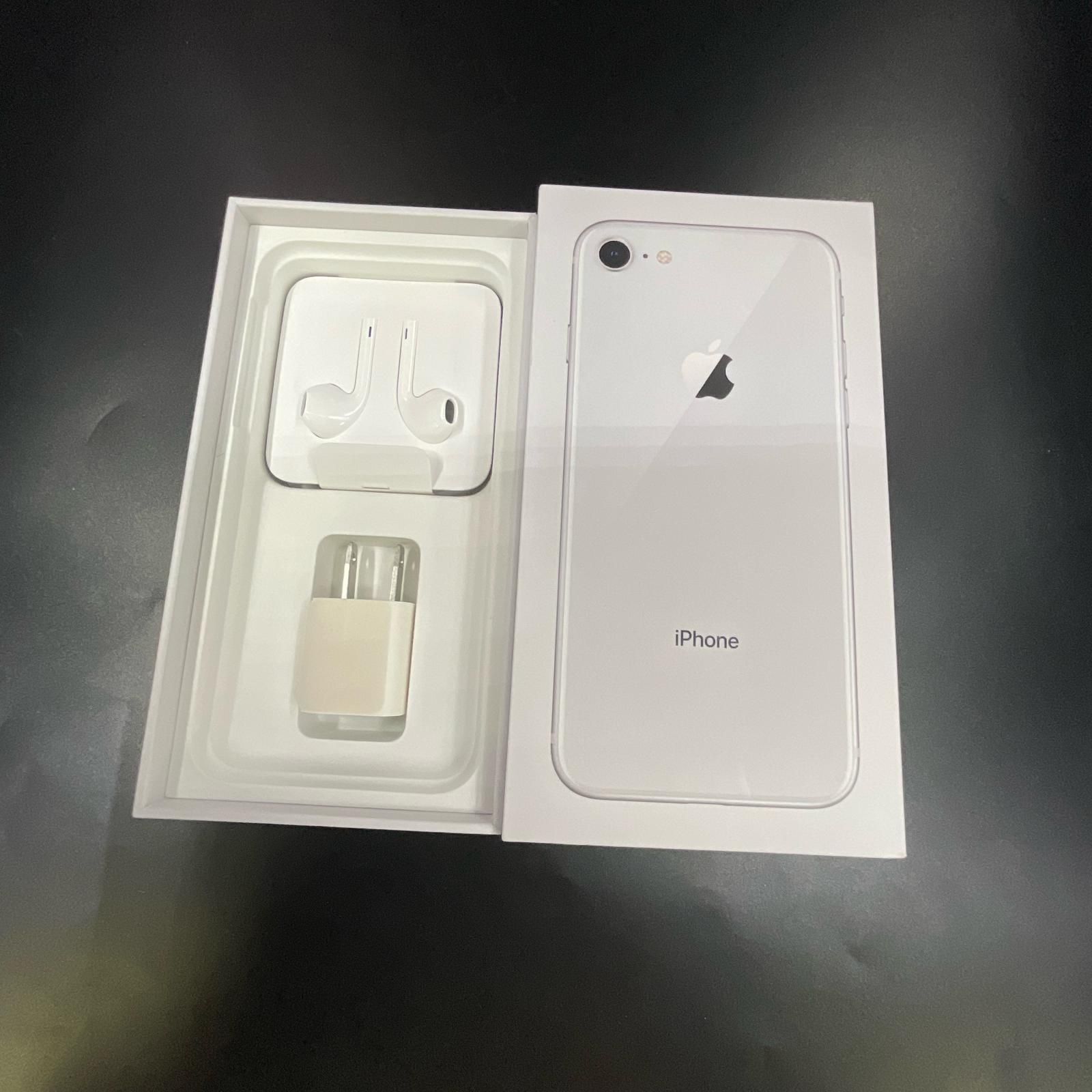 iPhone 8 64GB シルバー docomo SIMフリー 白ロム - メルカリ