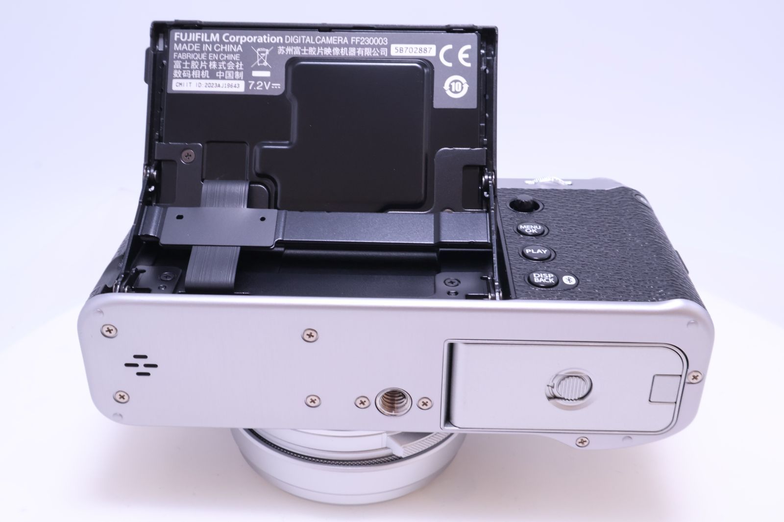 1,500回 ほぼ新品】FUJIFILM X100Ⅵ シルバー 日英二言語モデル