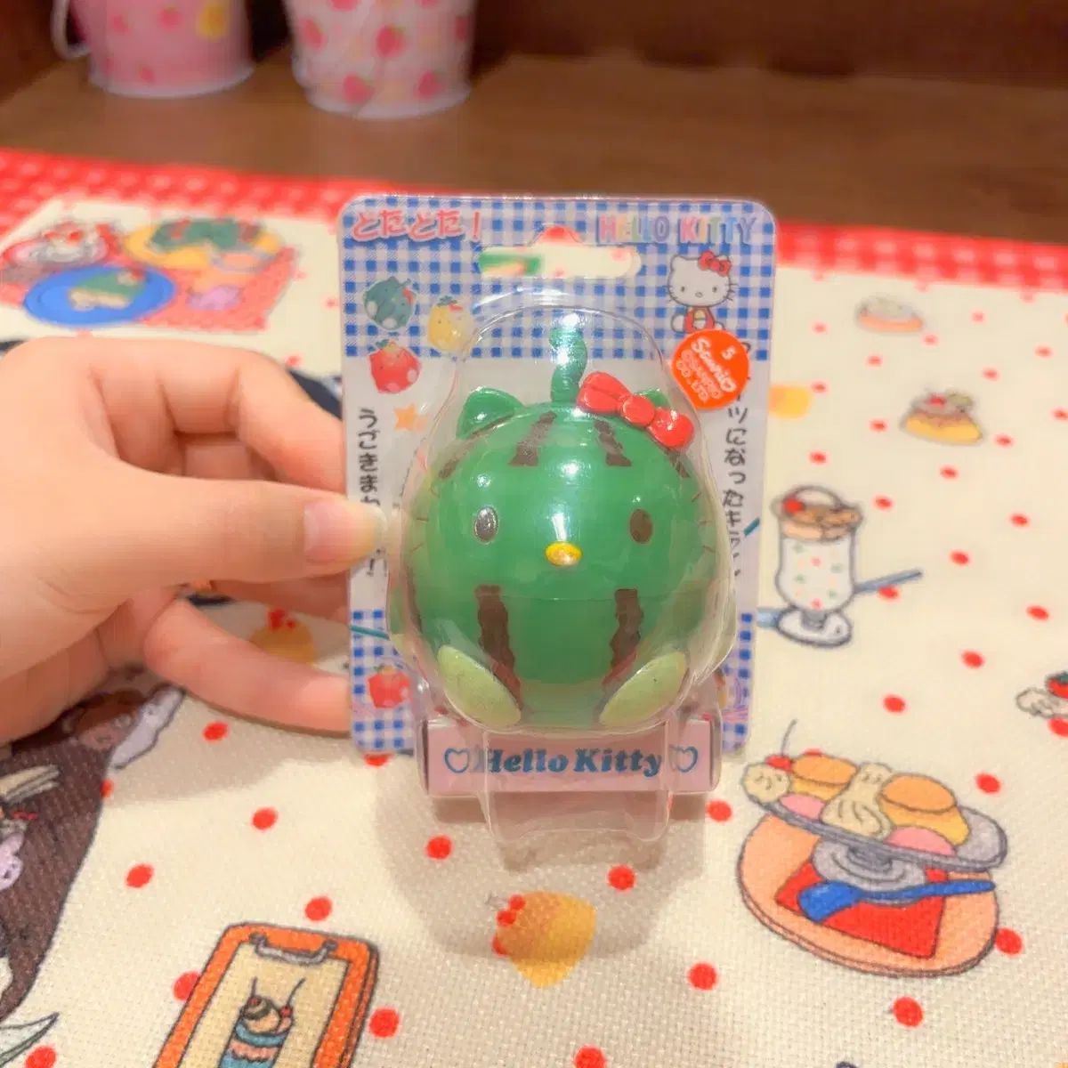 古典サンリオ ハローキティ スイカ ビッグ フィギュア