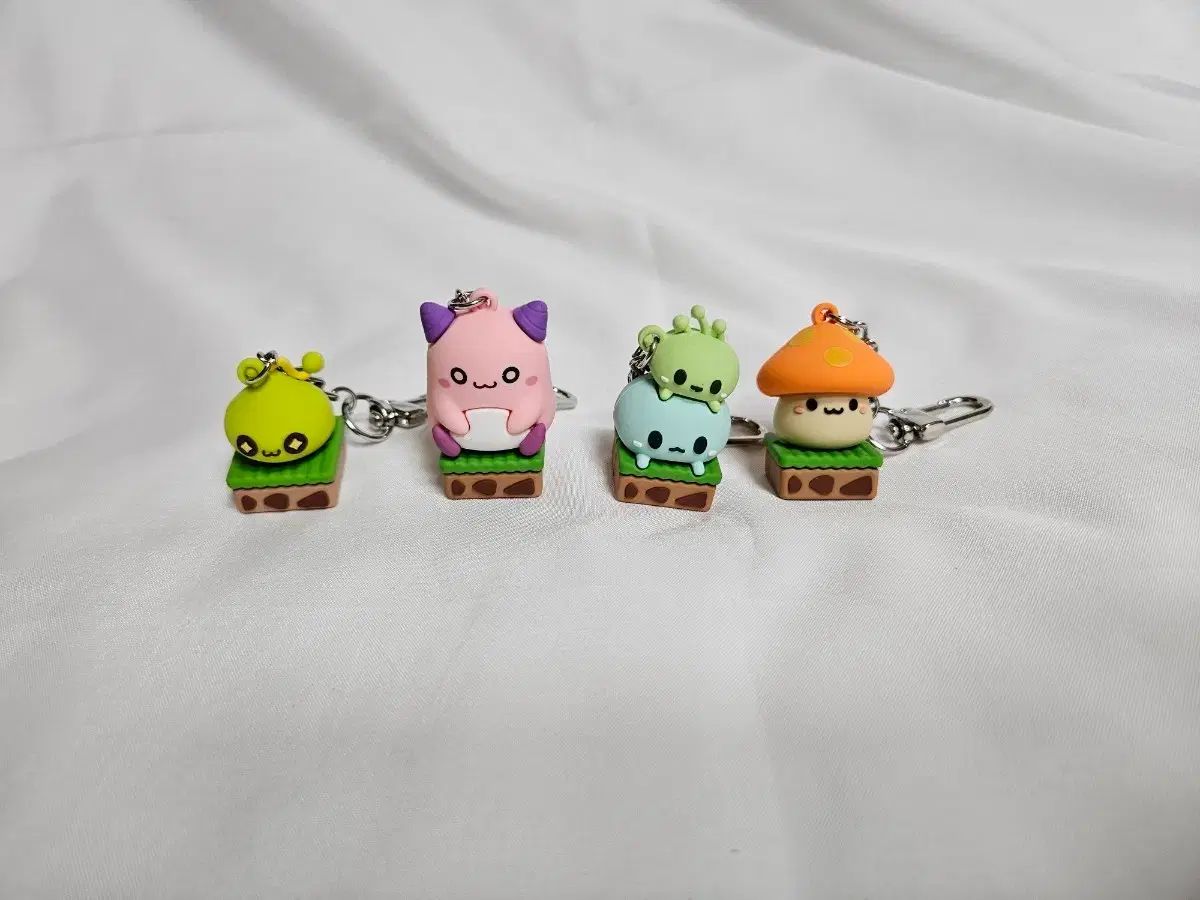 メイプルストーリー スライム ピンクビン ドールの精霊 オレンジきのこ フィギュア キーホルダー