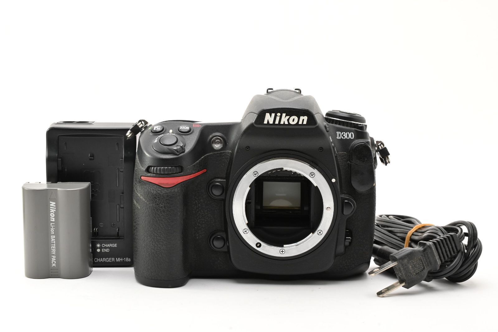 カメラ ☆美品☆ 《ショット数 30642回》 ニコン NIKON D300 ボディ #2556