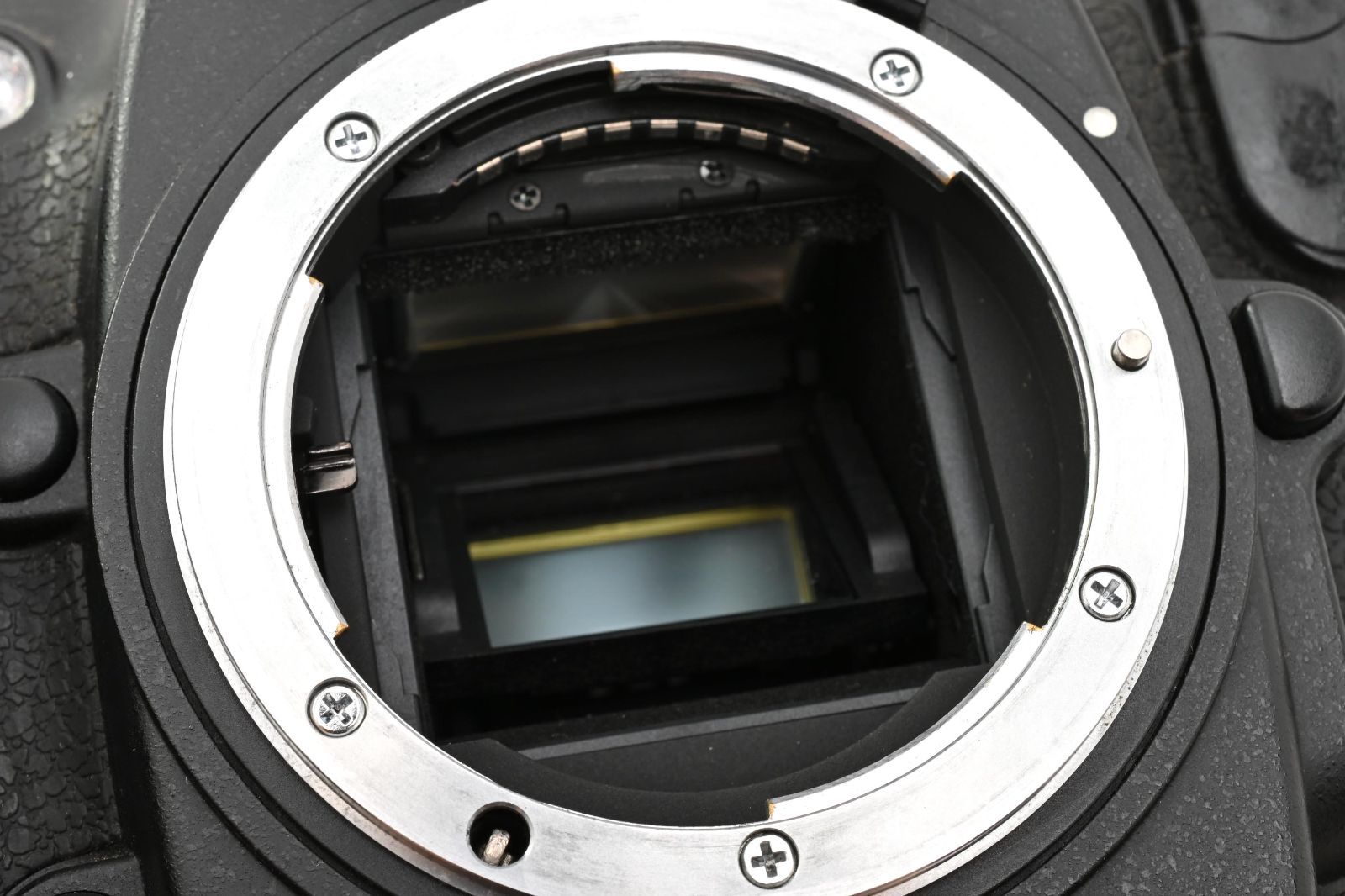 カメラ ☆美品☆ 《ショット数 30642回》 ニコン NIKON D300 ボディ #2556