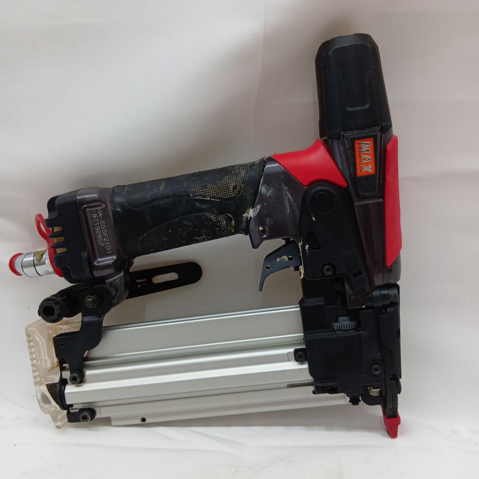 MAX(マックス) HA-55SF2(D) 高圧フィニッシュネイラ 高圧55ｍｍ 中古C ケース付き