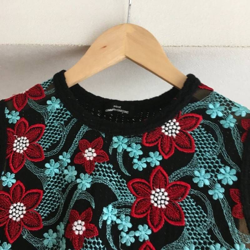 美品 tricot COMME des GARCONSトリココムデギャルソン 刺繍 トップス 