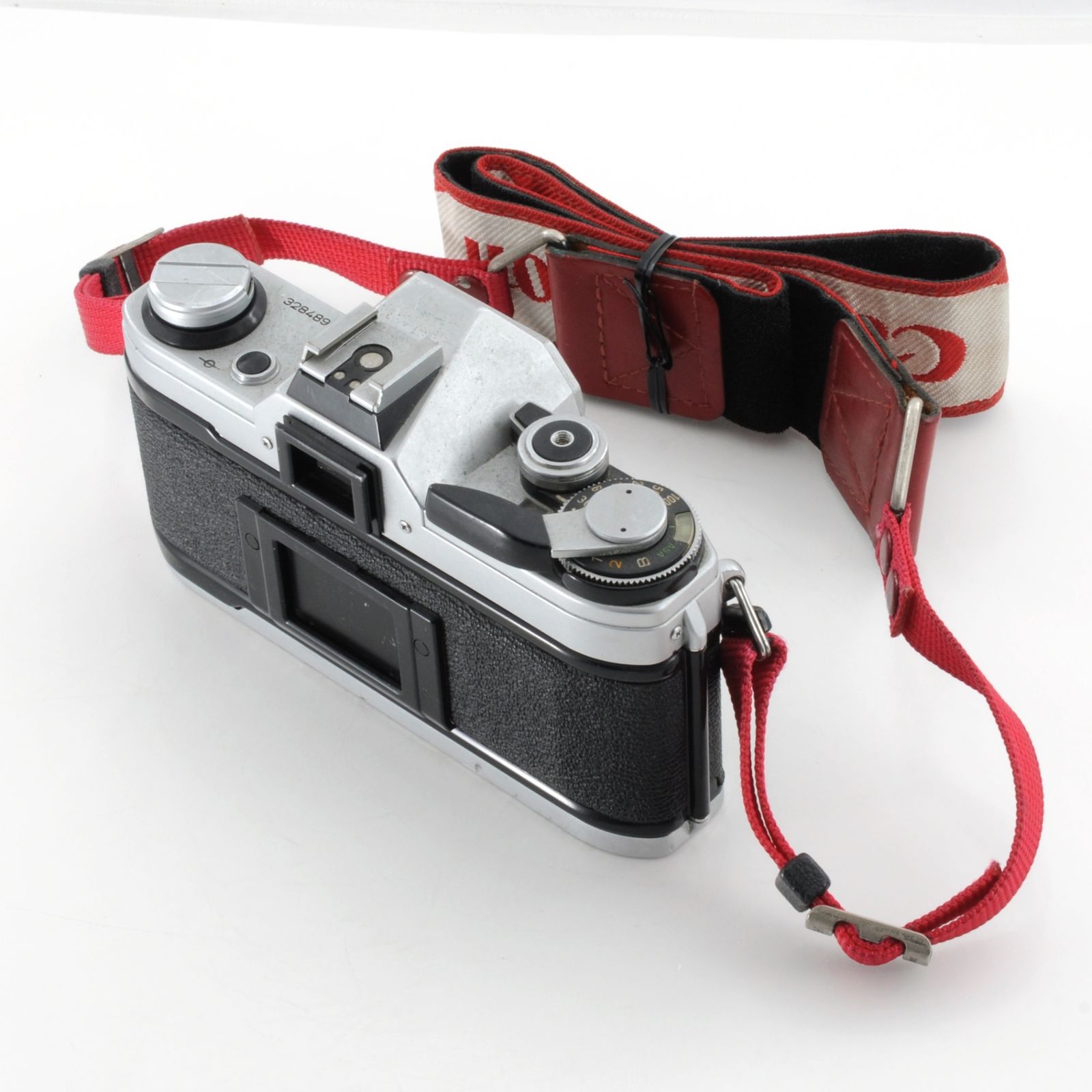 【ほぼ新品】 CANON AE-1 シルバー フィルムカメラ　ストラップ 完動品 キヤノン】Canon AE-1 シルバー フィルムカメラ #M242 - メルカリ