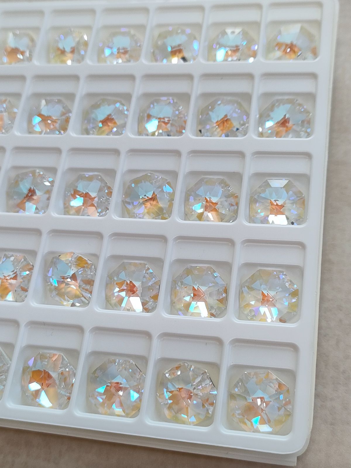 ✿SWAROVSKI スワロフスキー #8115 クリスタルブルーAB 1穴 - メルカリ