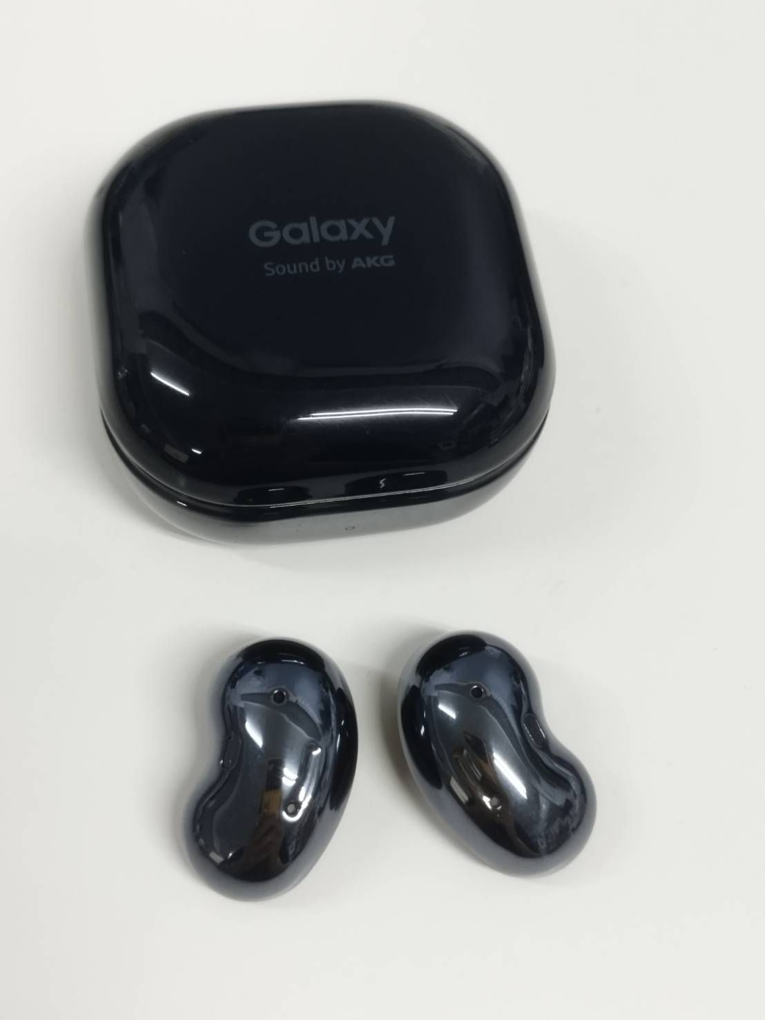 良品】Galaxy Buds Live/SM-R180/ワイヤレスイヤホン/ブラック - メルカリ