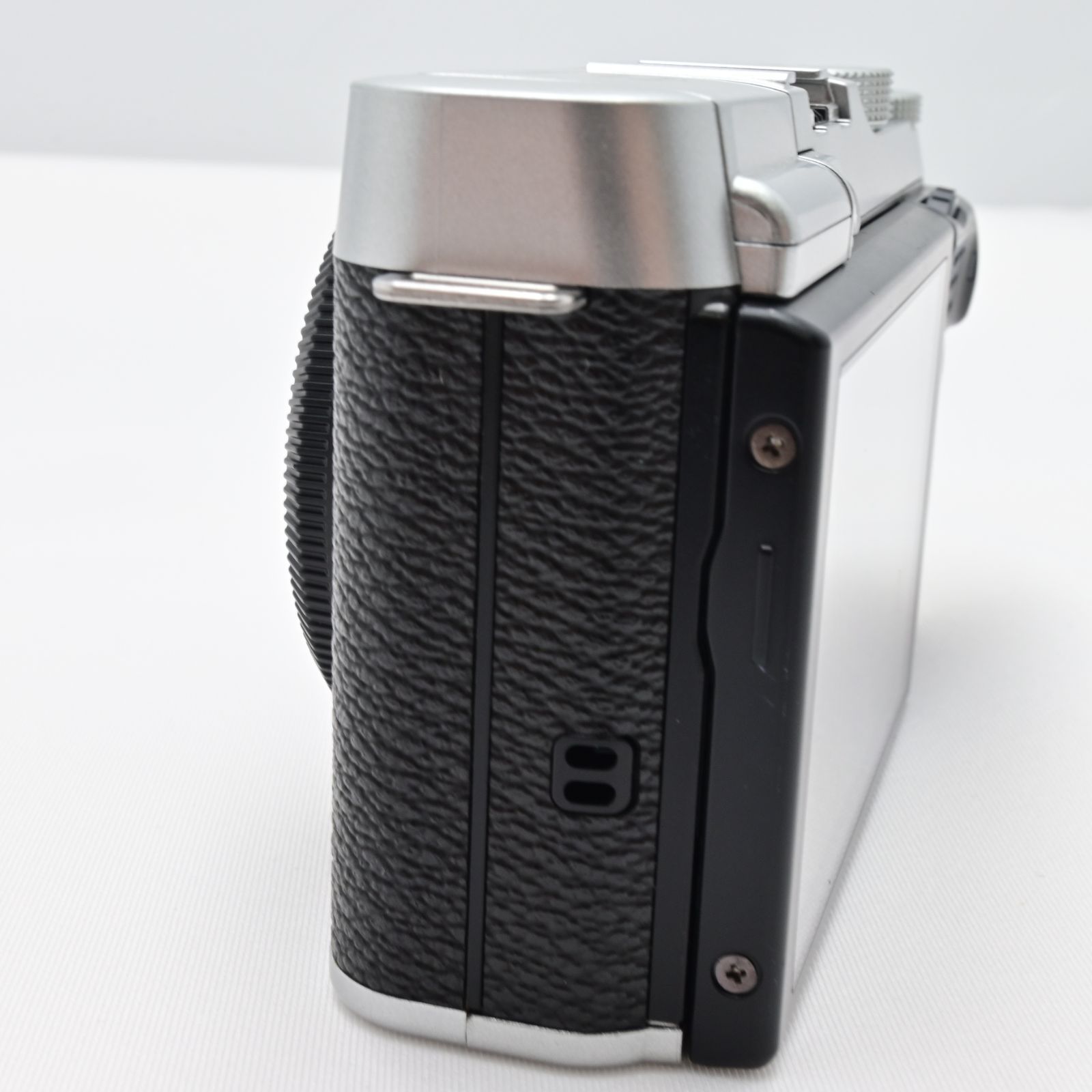 極上品FUJIFILM ミラーレス一眼 ボディ シルバー FX-X-M1S - メルカリ