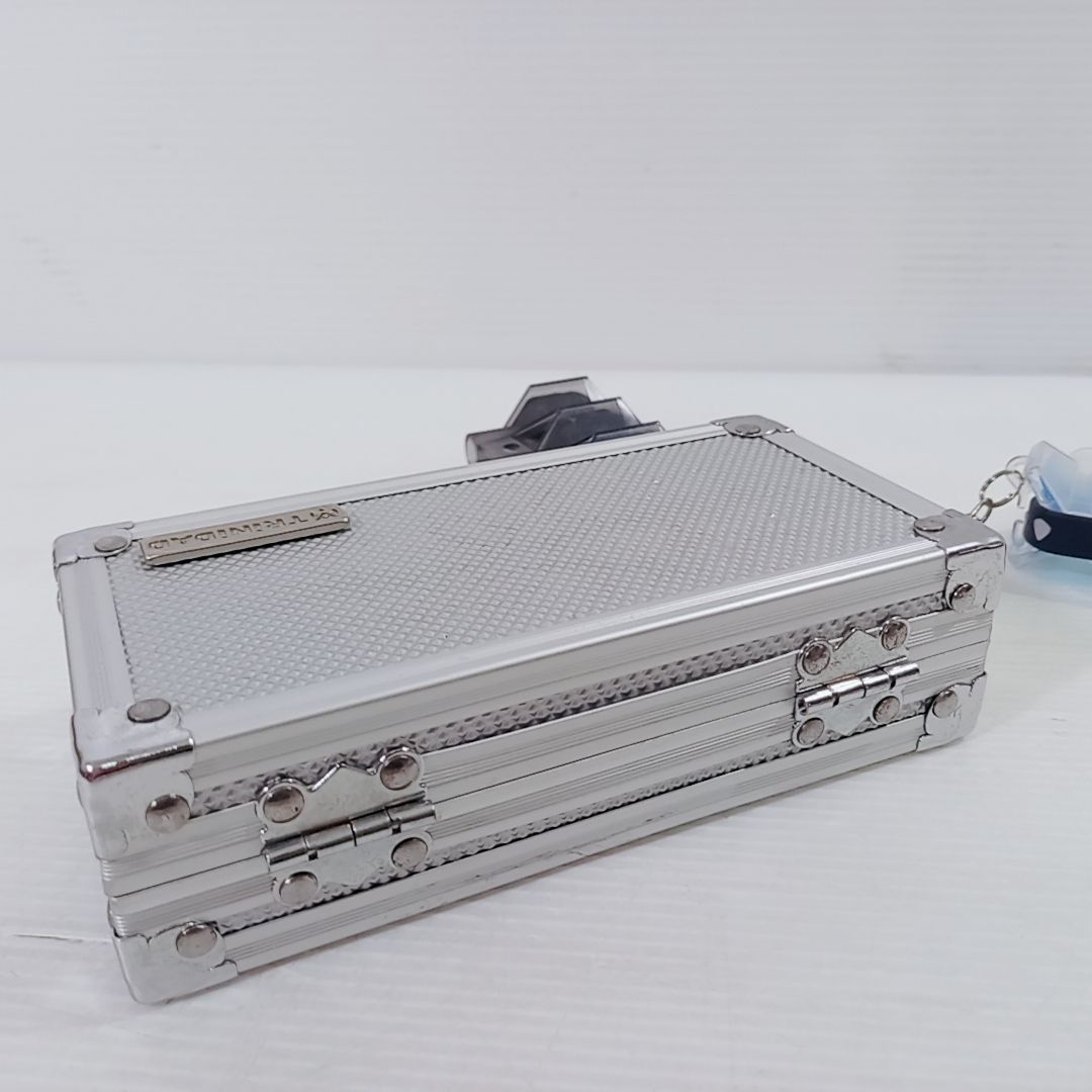ダーツセット1式【Tripleight】【アルミケース】 TRiNiDAD ダーツセット アルミケース 消耗品・小物付き ダーツ ダーツ