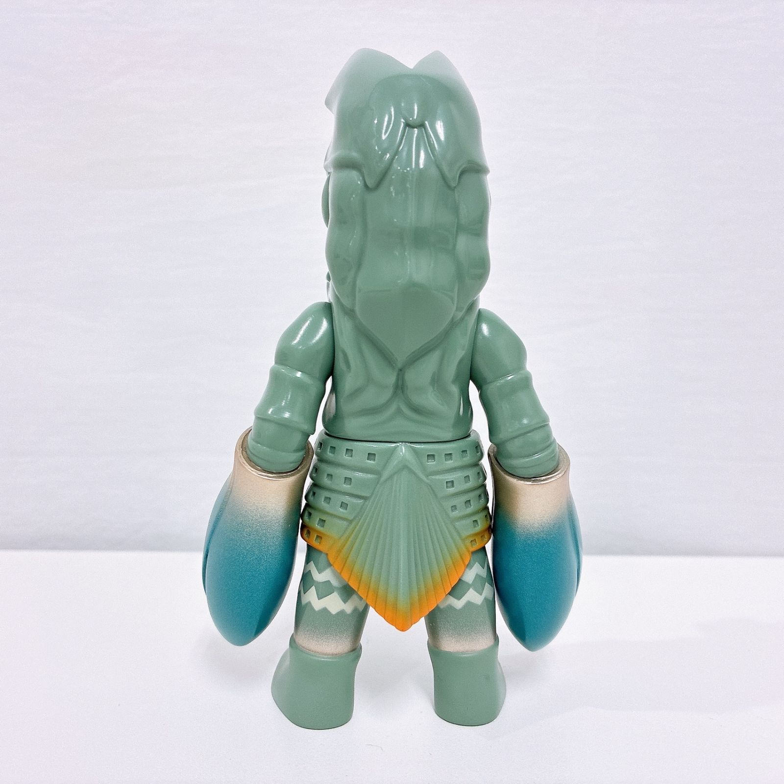 One up KAIJIN バルタン星人 灰緑鉄カラー ソフビ - メルカリ