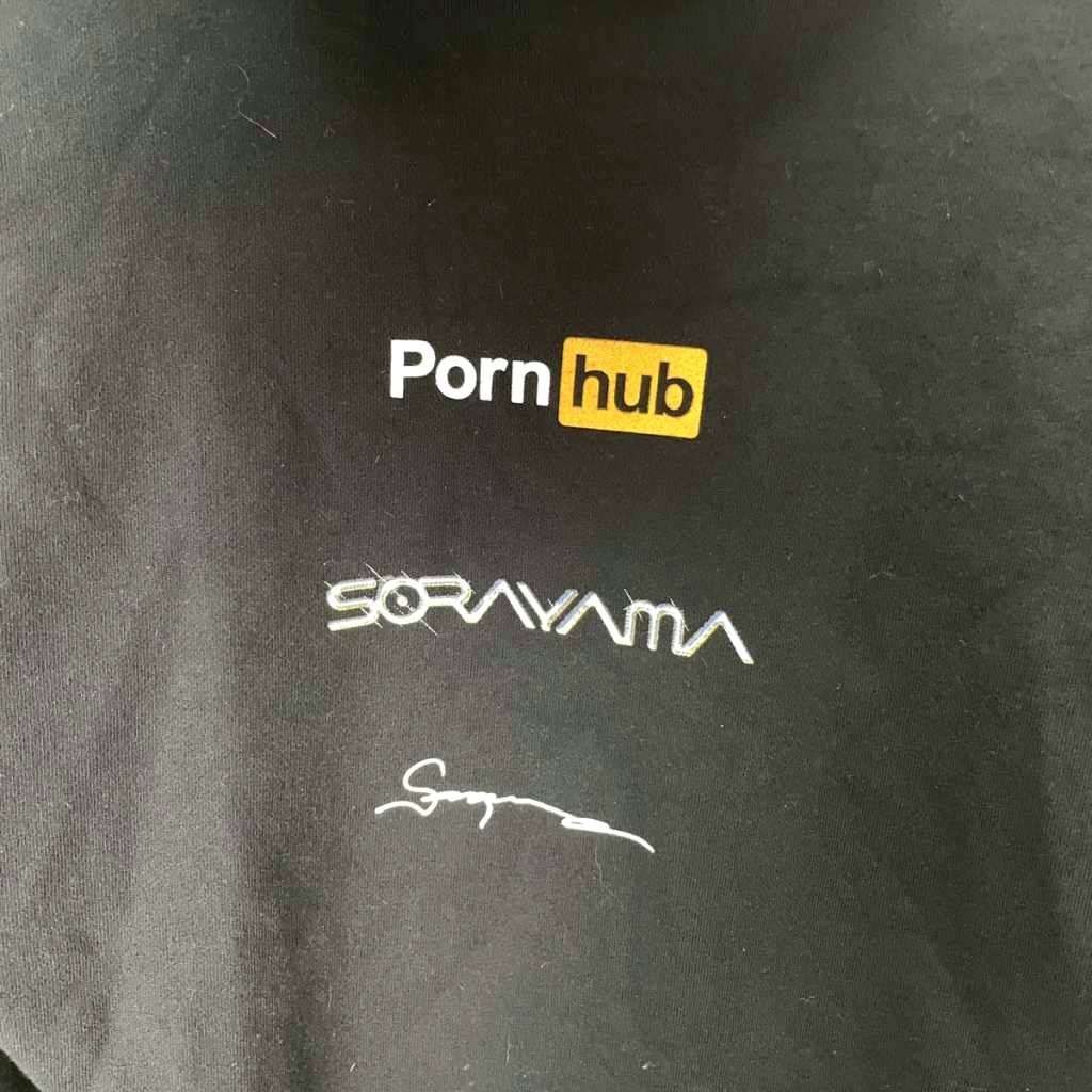 Pornhub × hajime sorayama パーカー プルオーバー フーディ 長袖 XS