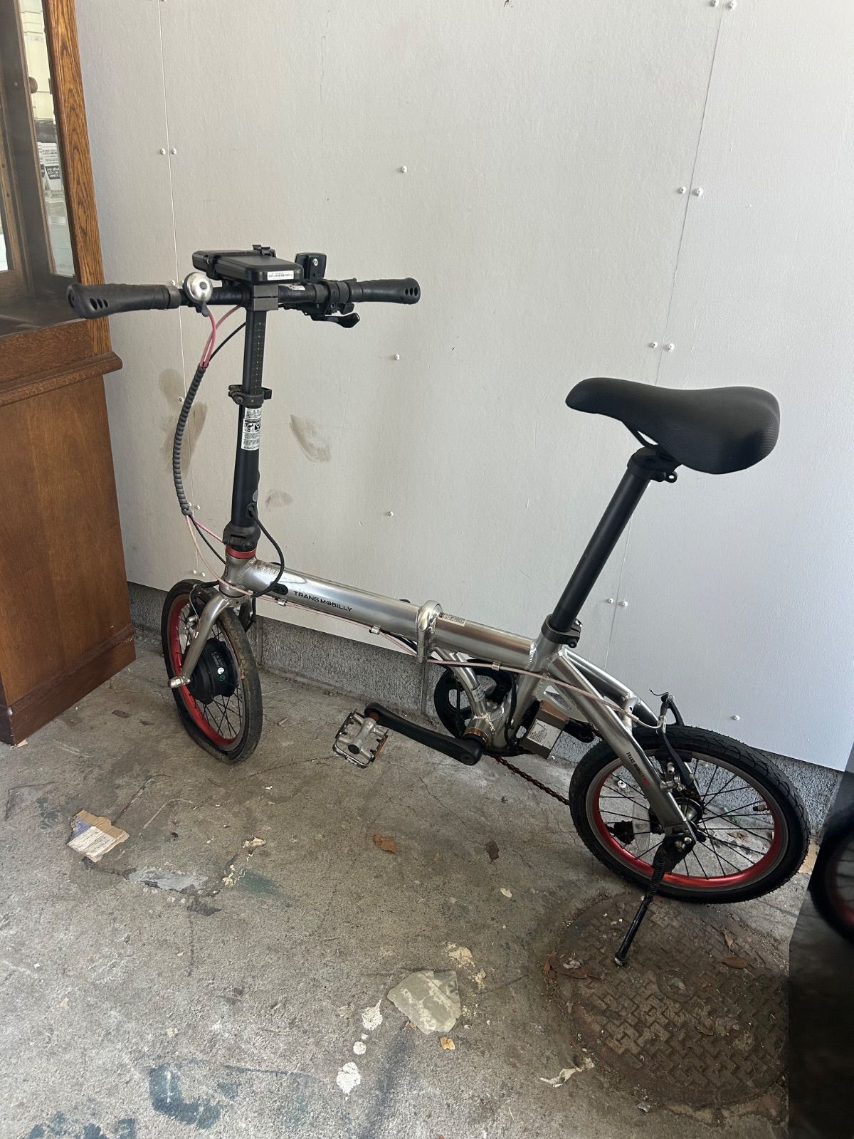 nekoです TRANS MOBILLY 折りたたみ電動アシスト自転車 シルバー 【公式通販】