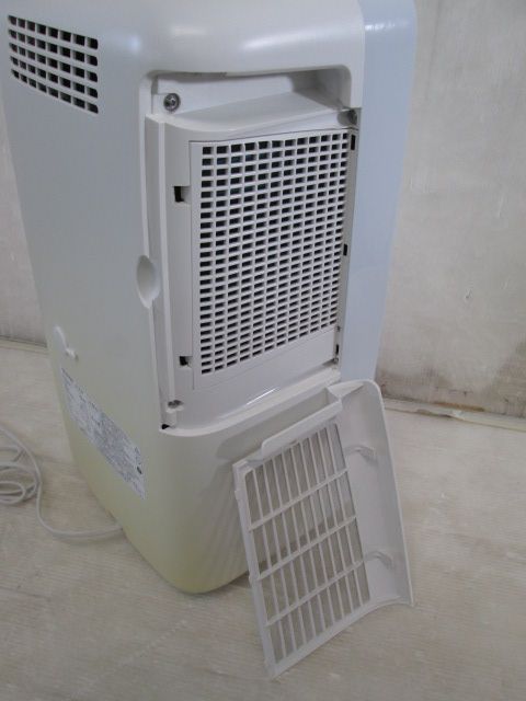 当社3ヶ月保証】シャープ 除湿機 コンパクトクール CM-N100-W