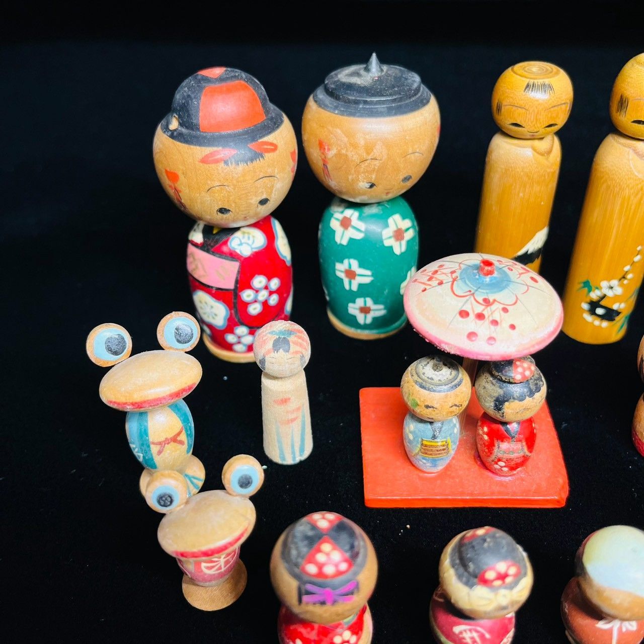 TS12 アンティーク 土人形 郷土玩具 民芸品 昭和レトロ 骨董品 子守り 大量まとめ売り】昭和レトロ ミニこけし 民芸品 郷土玩具 木製 人形