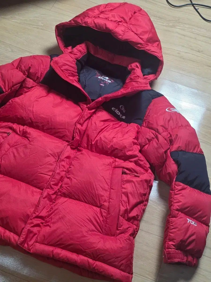 140 EIDER 700 グースダウン ショートダウン レッド 状態良し 8,076円