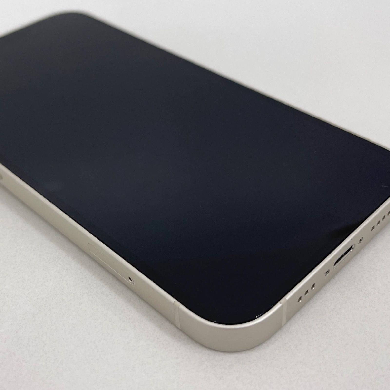 iPhone13 128GB スターライト 背面割れジャンク - メルカリ