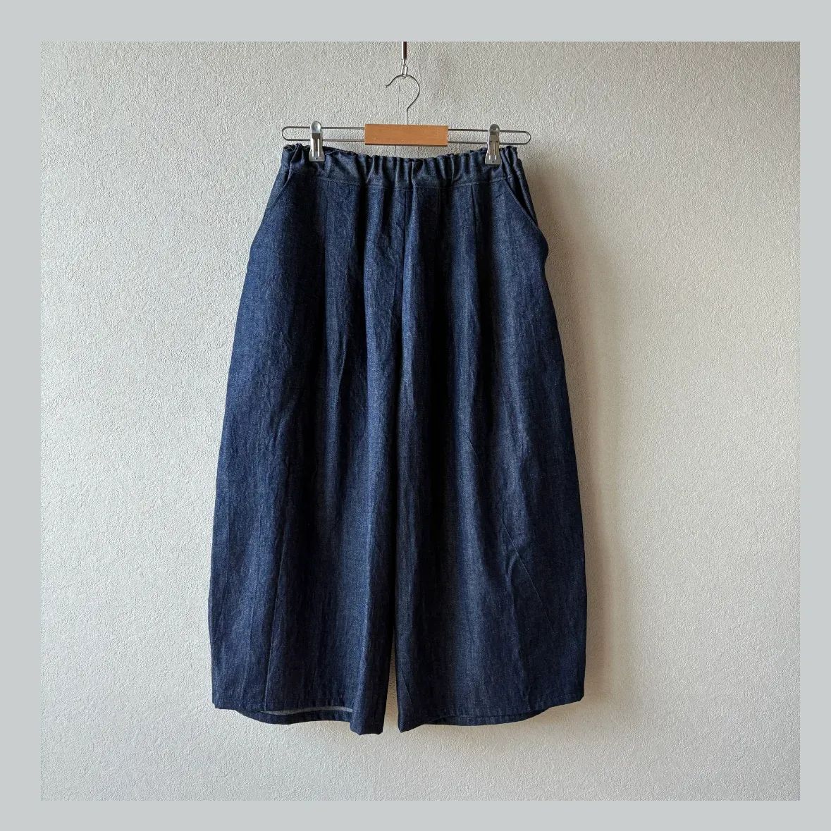 ゆったりワイドパンツ　リネンデニム 6,716円