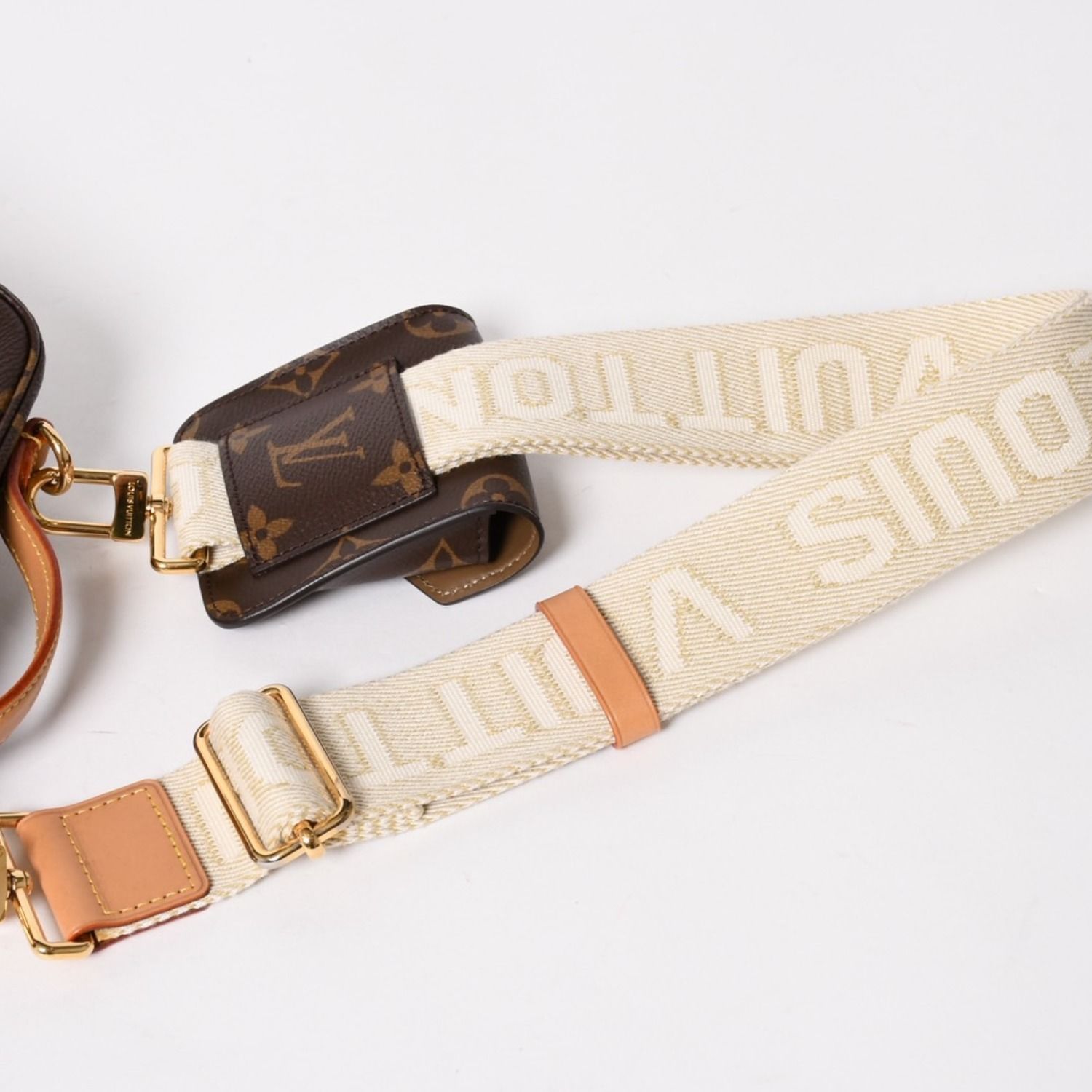 極美品 LOUIS VUITTON ルイヴィトン モノグラム ユーティリティ クロス
