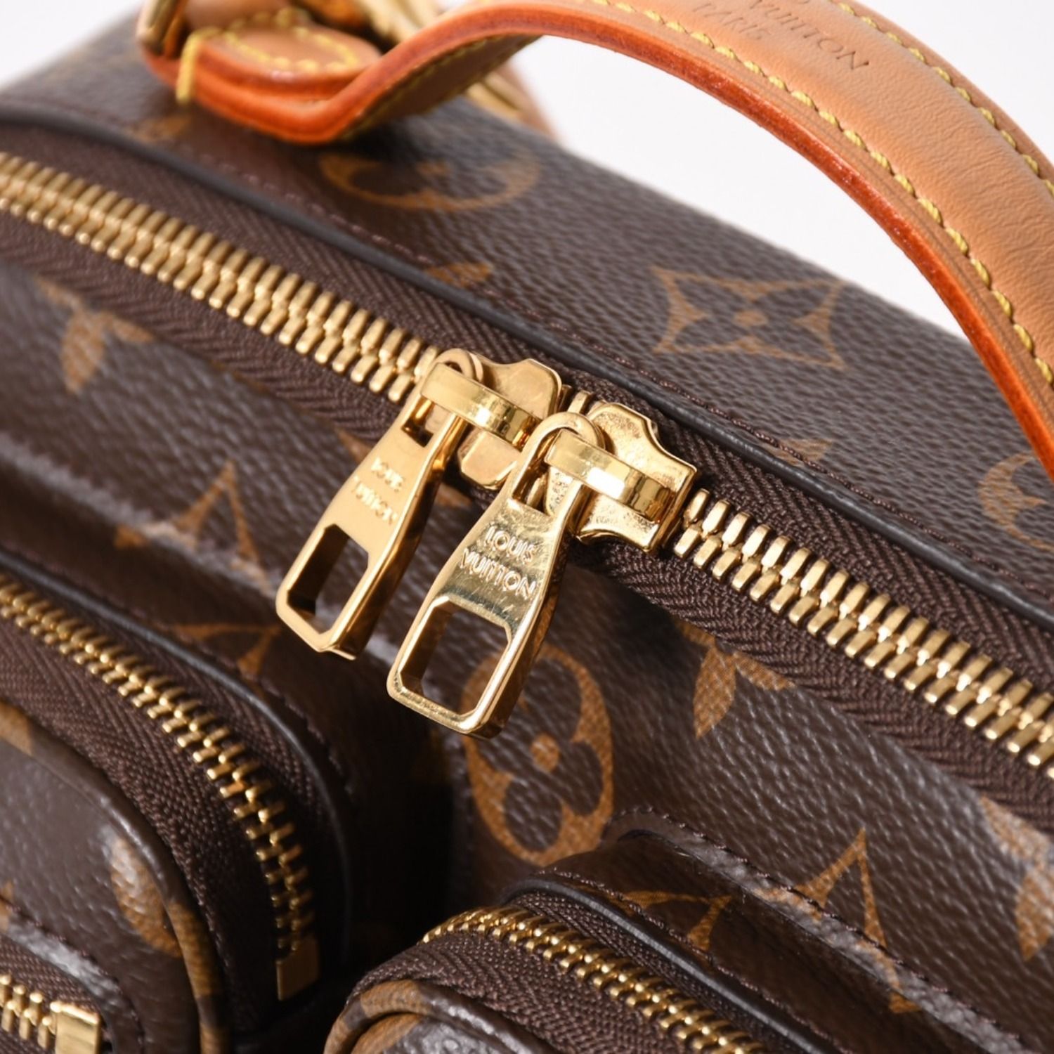 極美品 LOUIS VUITTON ルイヴィトン モノグラム ユーティリティ クロス