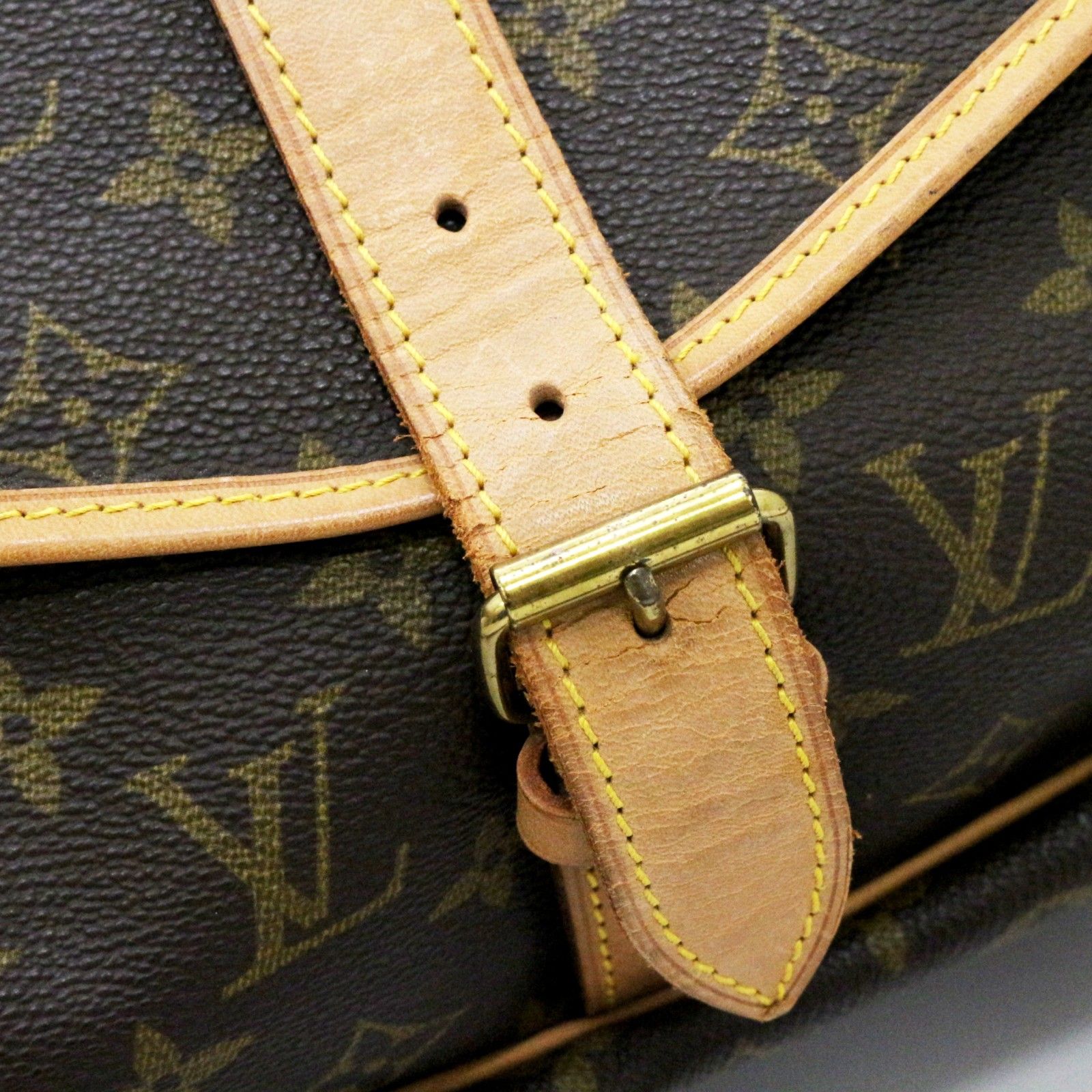LOUIS VUITTON ルイ・ヴィトン ソミュール35 M42254 ショルダーバッグ