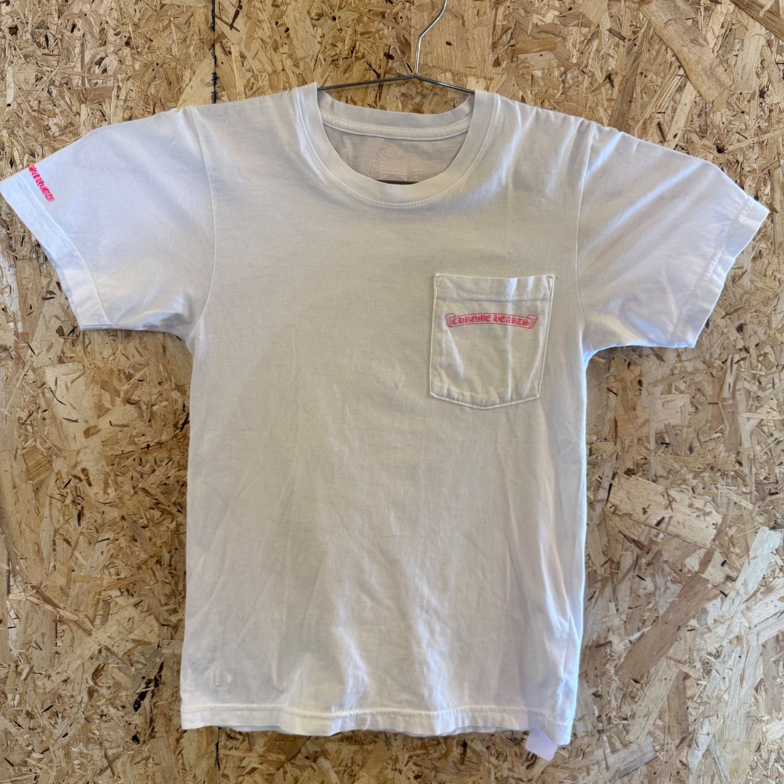 CHROME HEARTS ネオンピンクストライプロゴTシャツ（美品） CHROME HEARTS クロムハーツ ネオンピンク ストライプロゴTシャツ XS
