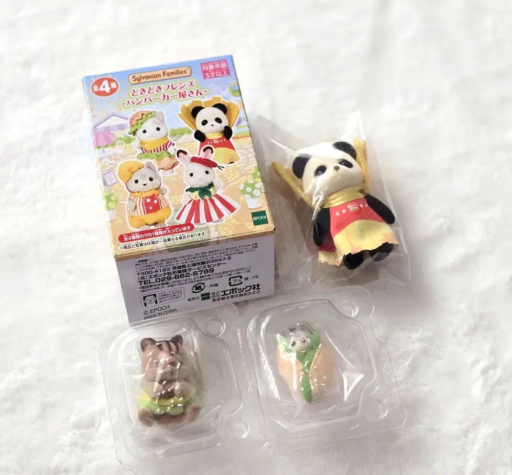 Sylvanian Families Bolsa ciega Hamburguesa Ardilla + Papas Fritas Panda + Gorro Tog Husky Set