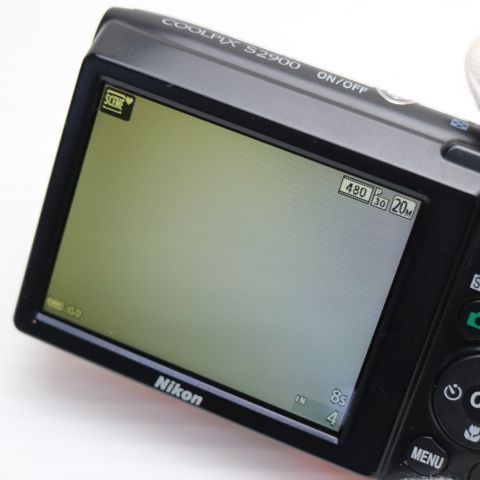 送料無料】超美品 COOLPIX S2900 レッド 即日発送 コンデジ Nikon 本体
