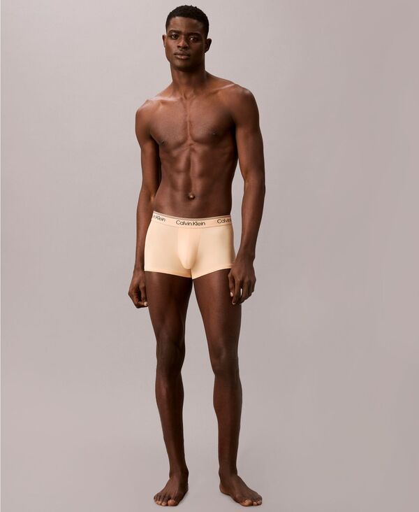 カルバンクライン メンズ アンダーウェア 靴下 ローライズ Calvin Klein Mens Microfiber Stretch Low Rise Trunks 4Pack BlackPeach