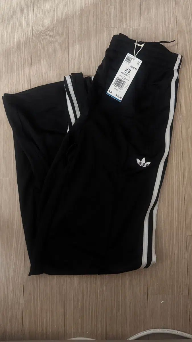 アディダス トラックパンツ xs 6,777円