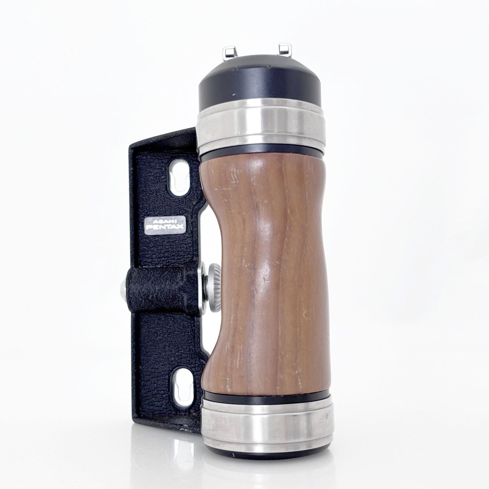 【ペンタックス】67 ウッドハンドグリップ カメラアクセサリー Wood Hand Grip #U900 18,104円