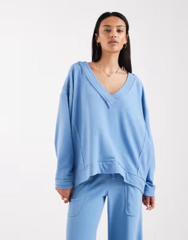 フリーピープル レディース アウター パーカー・スウェット Vネック シャツ Free People staycation vneck pullover sweatshirt fabric top i