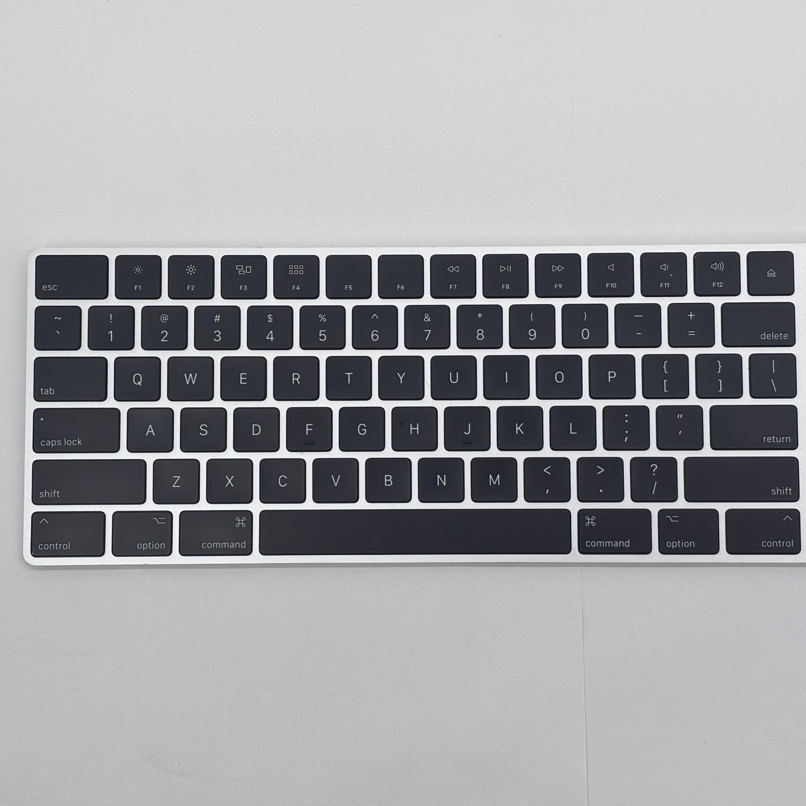 Apple Magic Keyboard A1843 US配列 テンキー付 中古 - メルカリ