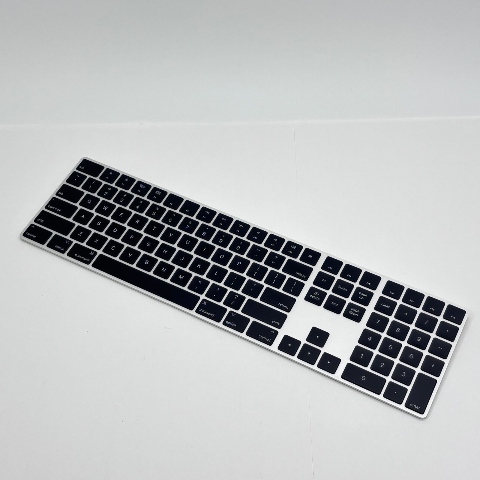 Apple Magic Keyboard A1843 US配列 テンキー付 中古 - メルカリ