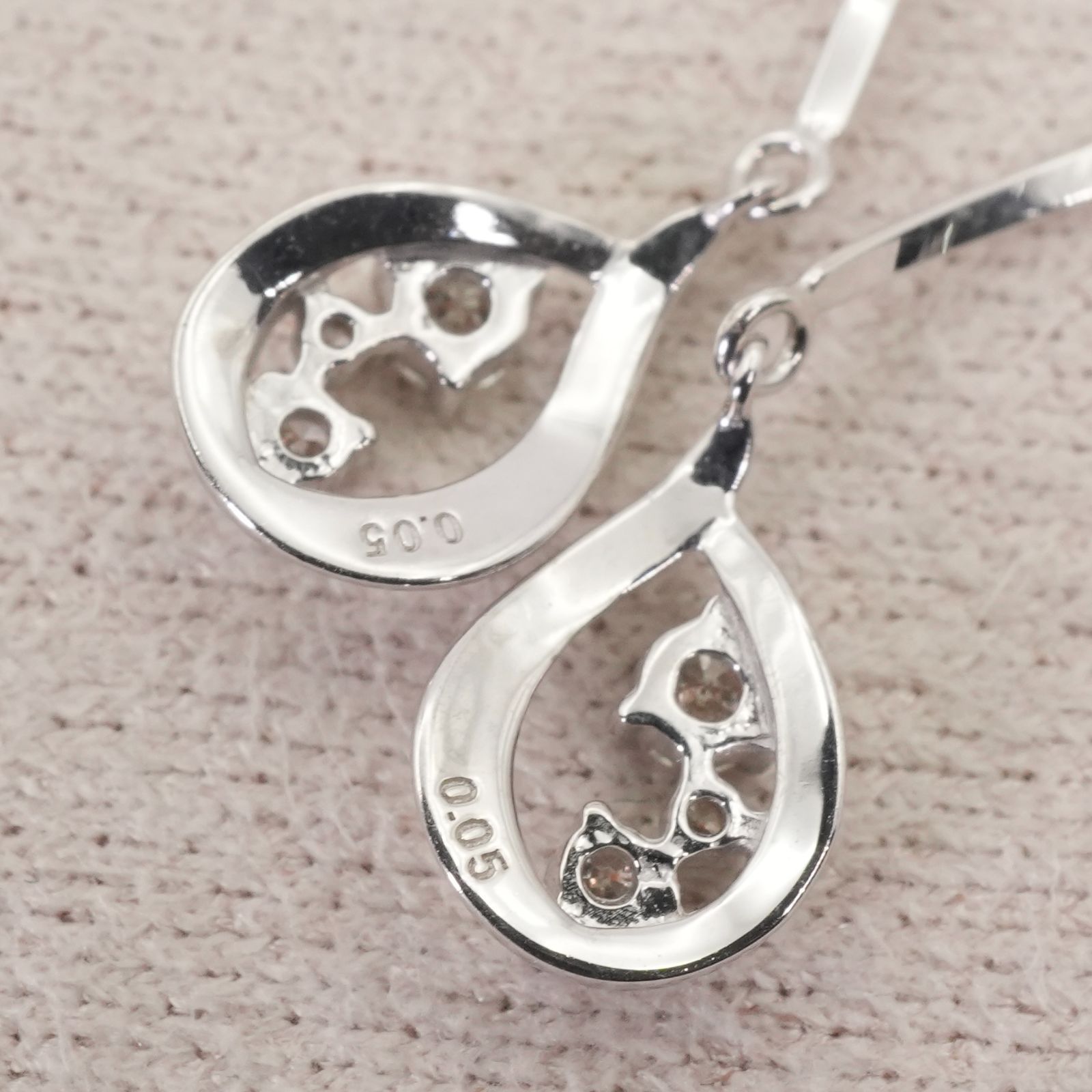 美品 ジュエリーツツミ K18WG ダイヤ ロング ピアス/26-0369 - メルカリ