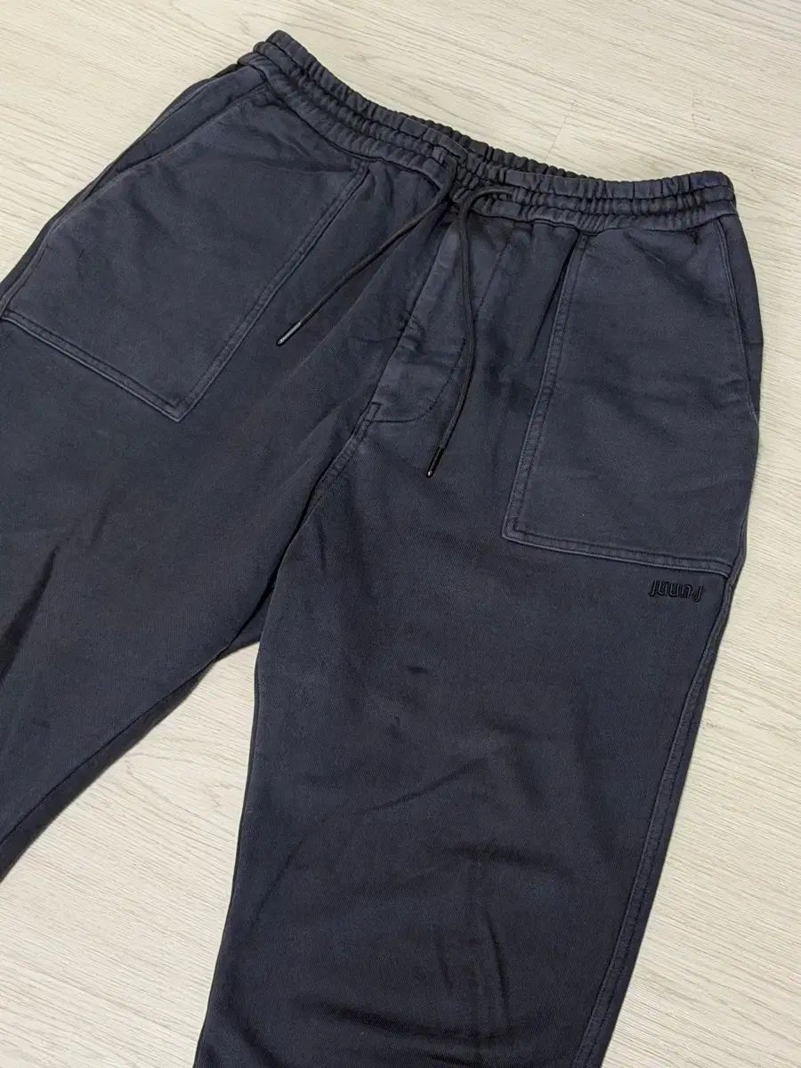 Juun.J 22SS グレー ガーメント ダイング ジョガー パンツ (48)