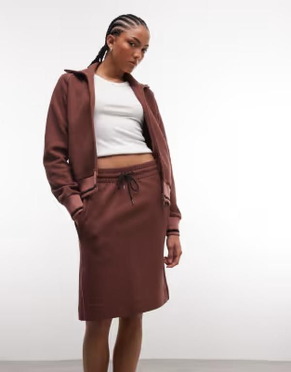レインズ レディース ボトムスカート ダウン ニット ロゴ Rains 41050 Downtime knit logo drawstring skirt part of a set Burgundy