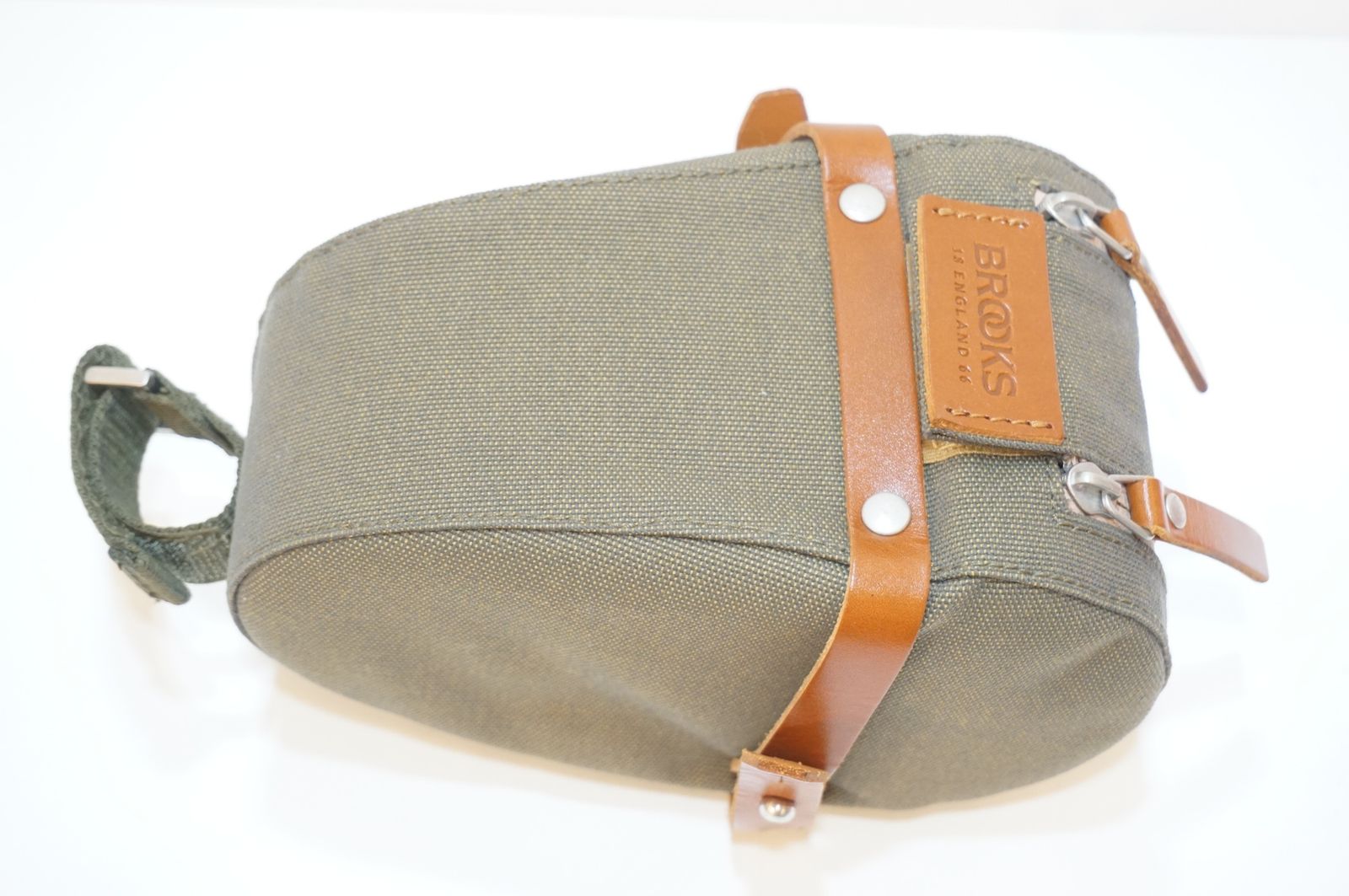 BROOKS 「ブルックス」 ISLE OF WIGHT SADDLE BAG Mサイズ 1.2L サドル
