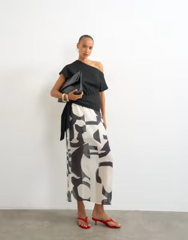 トップショップ レディース ボトムスカート プリント ミディ シアー Topshop sheer column midi skirt in mono print Mono print