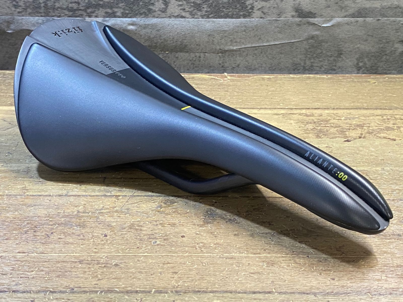 KH847 フィジーク fizik VERSUS EVO ALIANTE00 サドル カーボンレール LARGE 17,787円