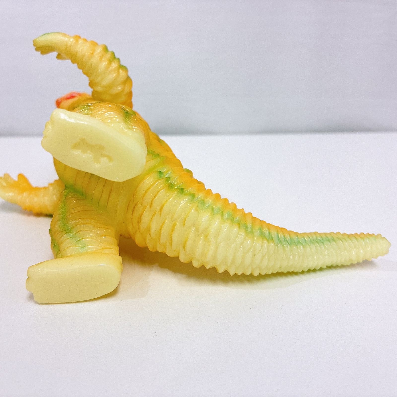 ヤモマーク 大怪獣シリーズ レッドキング 蓄光成型 ソフビ - メルカリ
