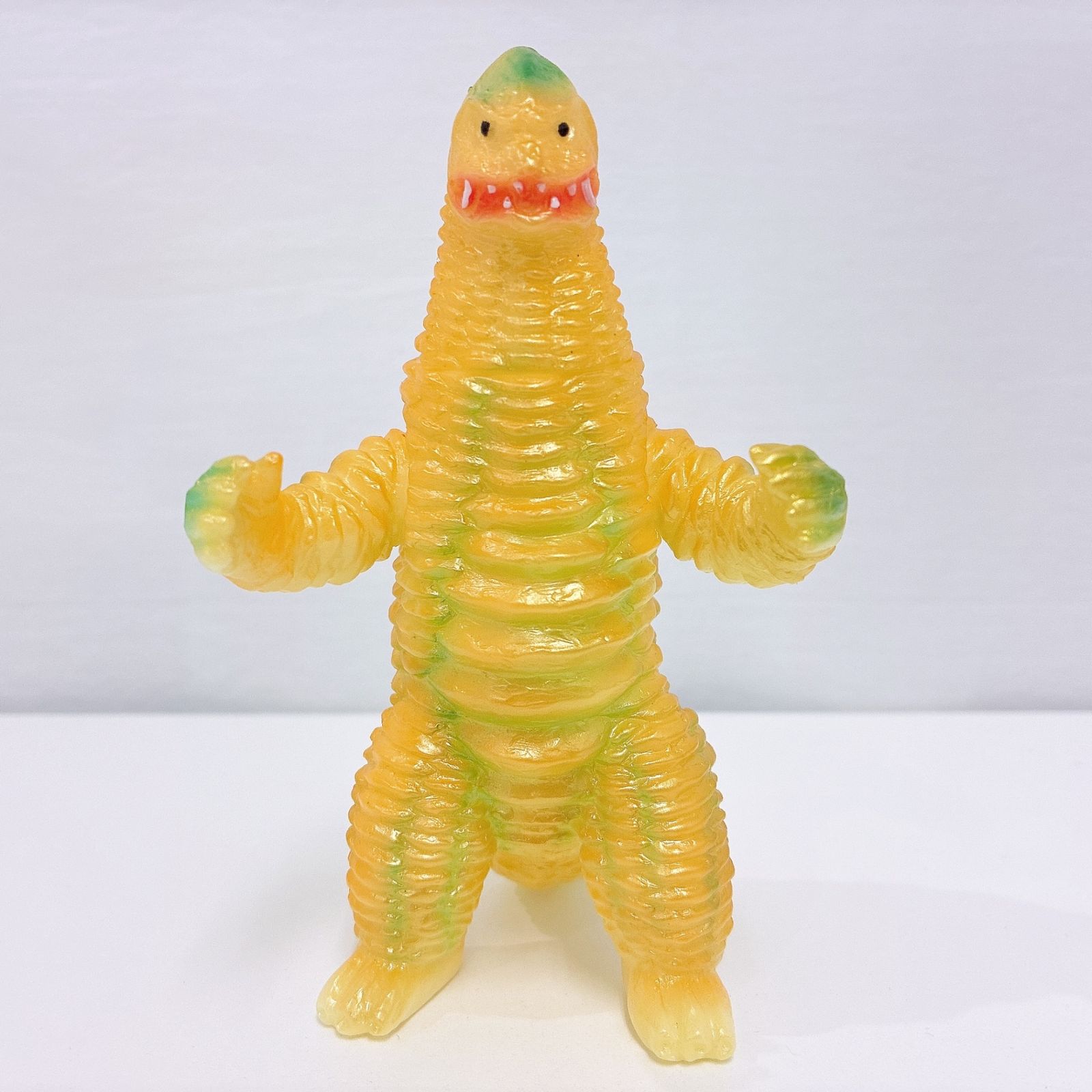 ヤモマーク 大怪獣シリーズ レッドキング 蓄光成型 ソフビ - メルカリ