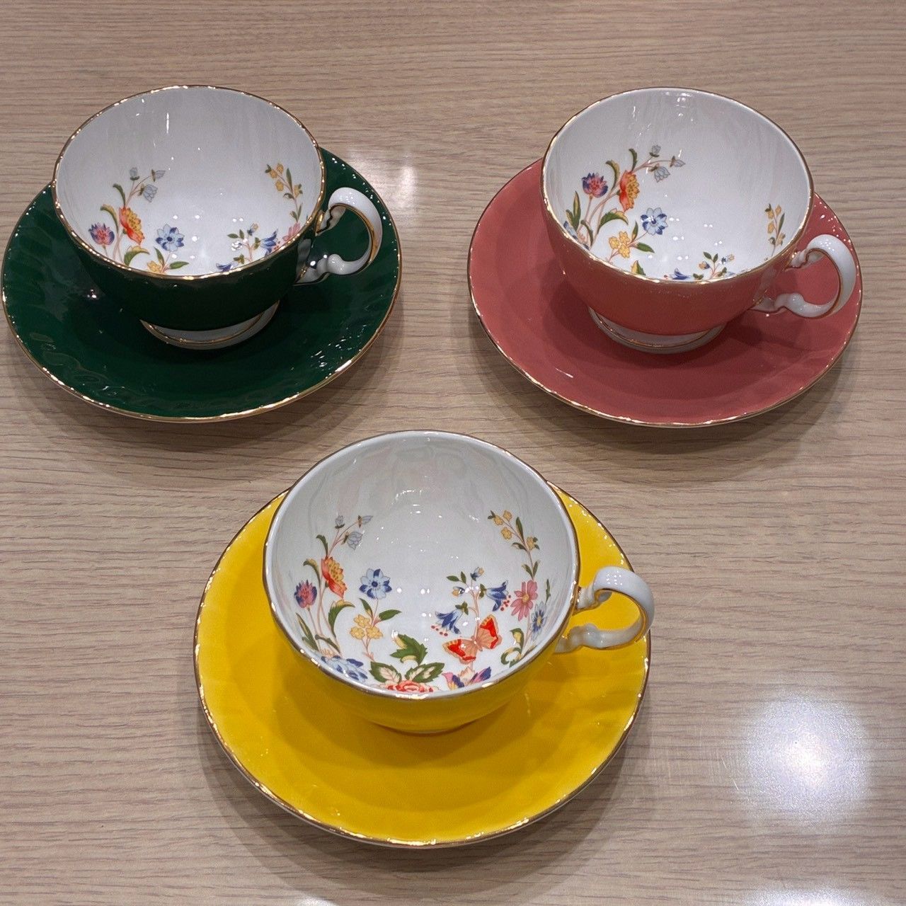 美品】Aynsley（エインズレイ）コテージガーデン カップ＆ソーサー 3客