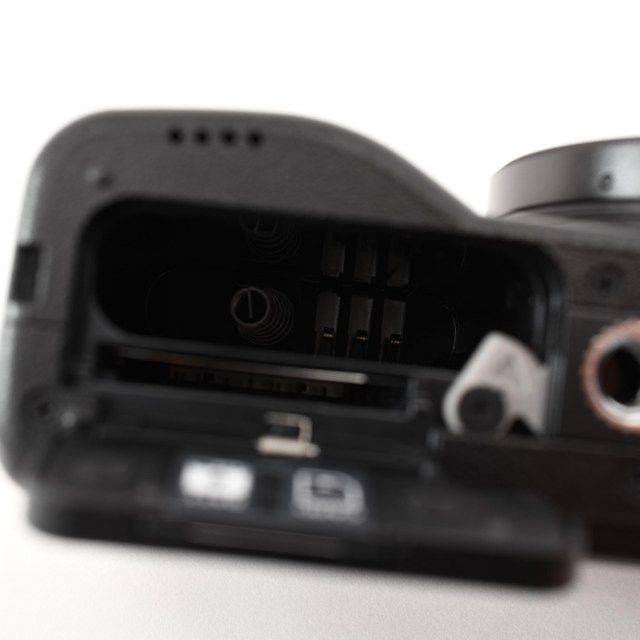 美品＞ RICOH GR IIIx｜高級コンパクトデジタルカメラ｜シャッター数