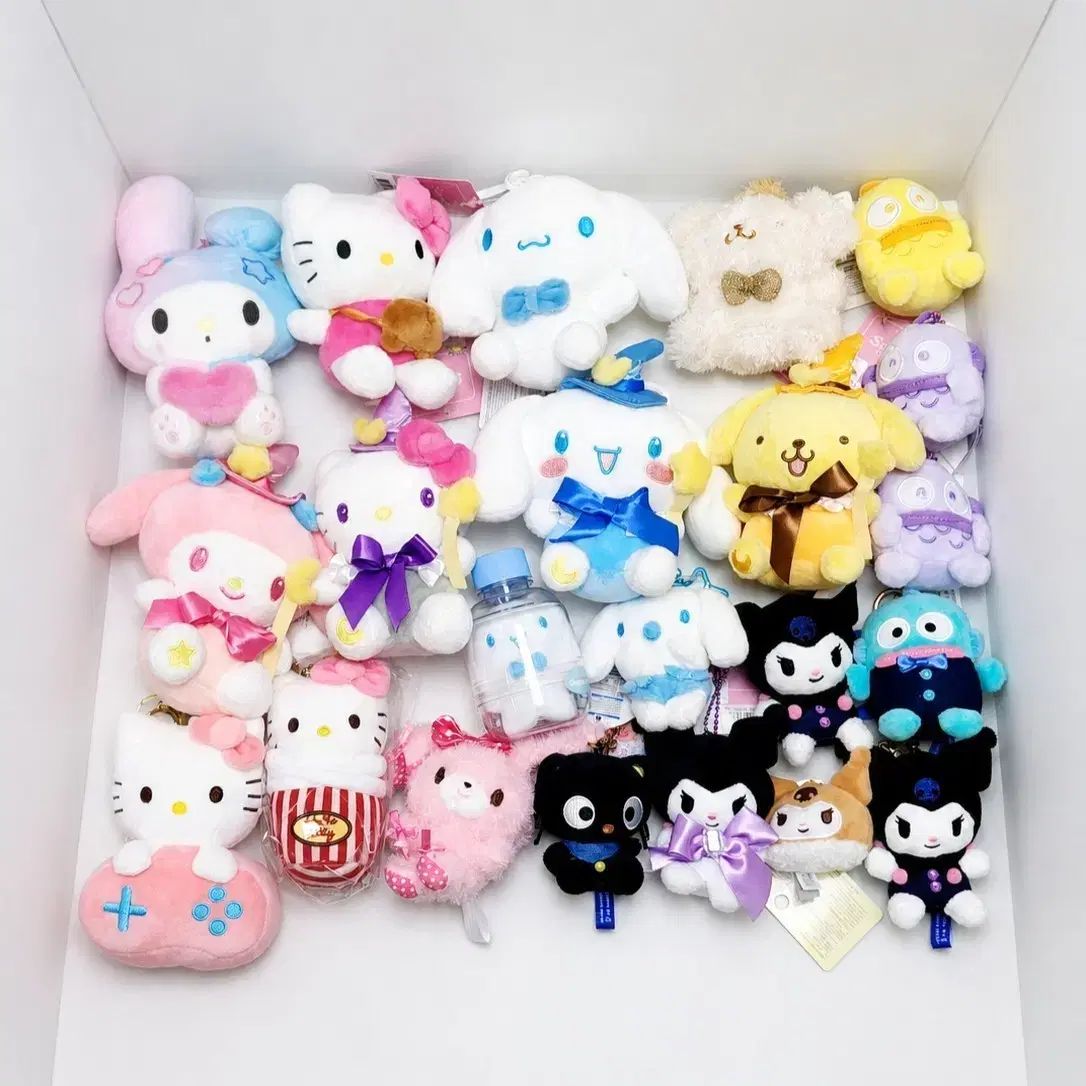 まとめ売り) サンリオ ぬいぐるみ キーホルダー 22種 セット_ハローキティ マイメロディ シナモロール クロミ ハンギョドン ボンボンリボン チョコキャット マスコット ぬい 魔法使い キティ