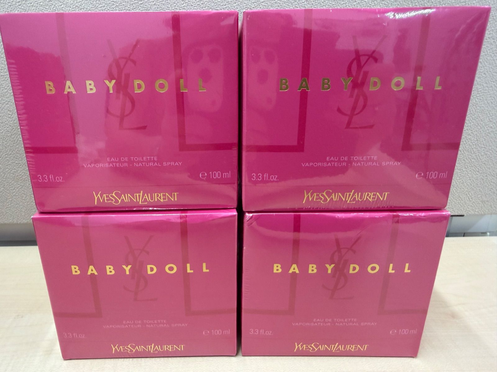 新品未開封　やや傷有り　イヴ・サンローラン BABY DOLL ベビードール オードトワレ　香水　100ml 廃盤　4個まとめ売り