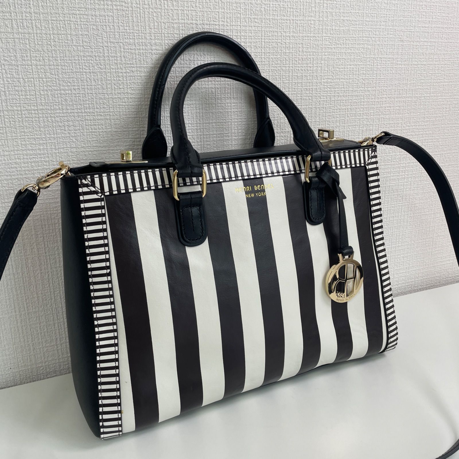 レディース Henri Bendel ストライプ 2way ショルダーバッグ レザー 